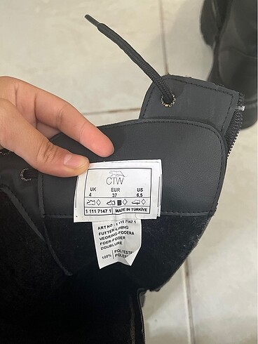 37 Beden siyah Renk Deichmann postal