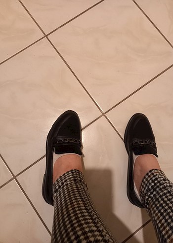 Siyah Yılan Desenli Tokalı Kadın Loafer