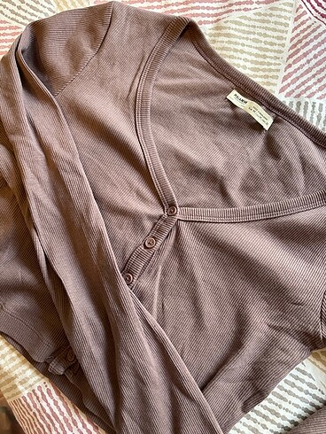 m Beden Pull bear crop