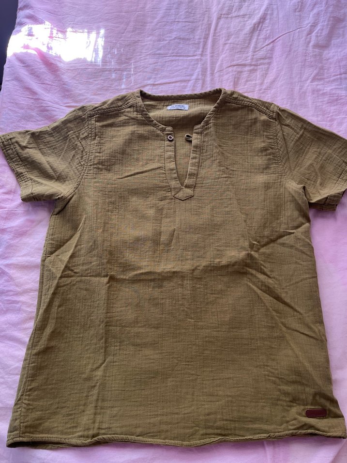 Haki V Yaka Düğmeli Kadın Gömlek - Görsel 2