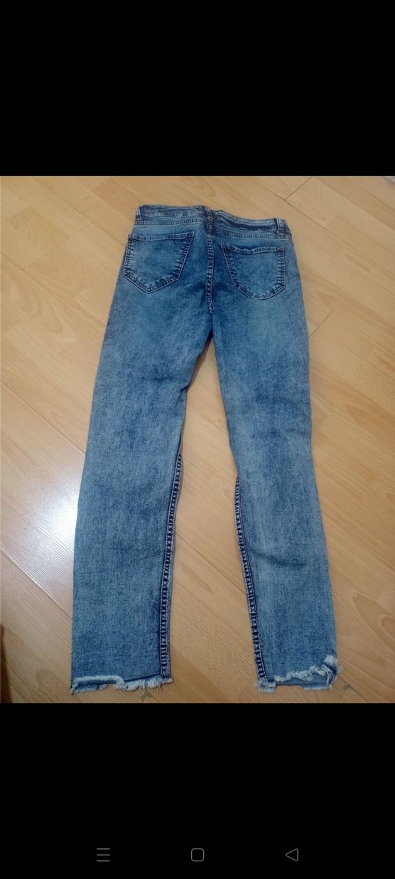 Pul Detaylı Mavi Kadın Denim Pantolon - Görsel 2
