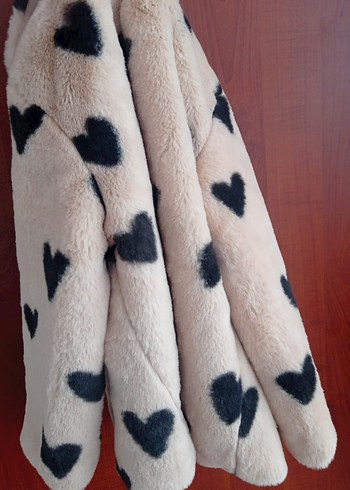 Kız Çocuk Pembe Kalp Desenli Kürklü Ceket - Görsel 3