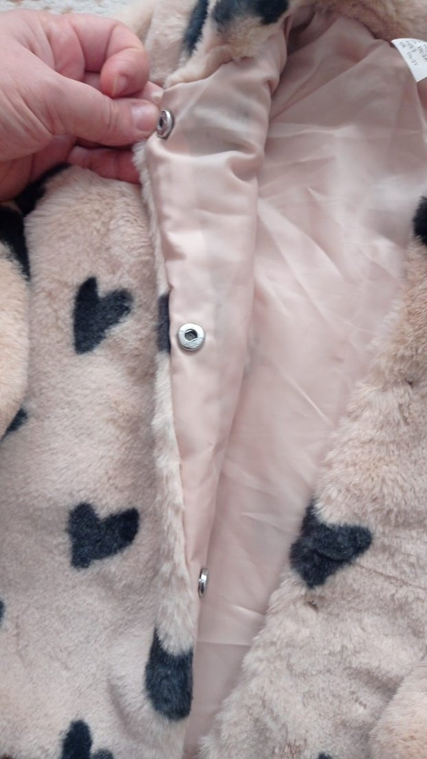 Kız Çocuk Pembe Kalp Desenli Kürklü Ceket - Görsel 4