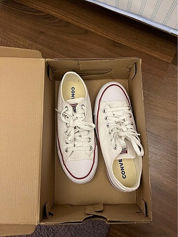37 Beden Beyaz converse