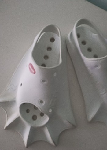 Erkek veya kız çocuk Beyaz Fırfırlı Su Ayakkabısı - Görsel 2