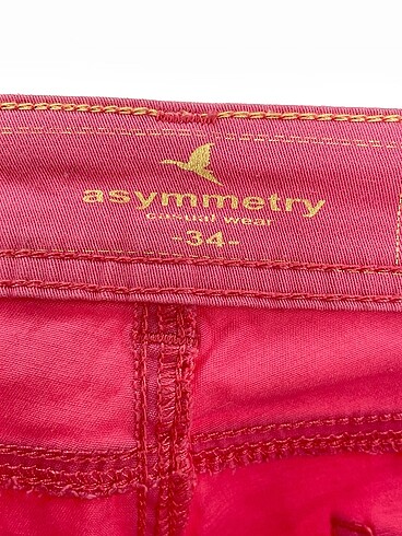 34 Beden pembe Renk Asymmetry Jean / Kot %70 İndirimli.