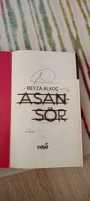 Beden Beyza Alkoç Asansör imzalı kitap