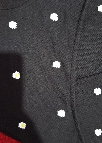 Koton Düğmeli Siyah Nakışlı Mini Bluz