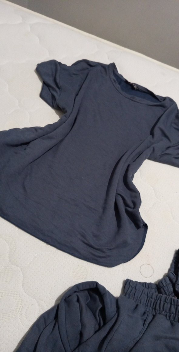 koyu tonlarda Rahat Kesim Kısa Kollu takım - Görsel 5