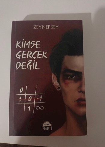 Kimse Gerçek Değil - Zeynep Şey