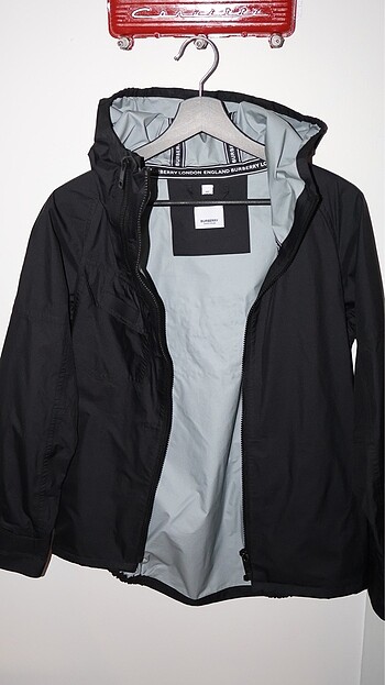 Burberry yagmurluk