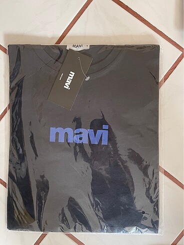 Mavi T-shirt