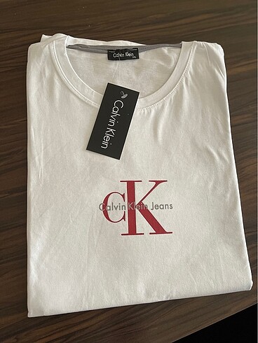 Calvin Klein kaliteli penye kumaş Tişört
