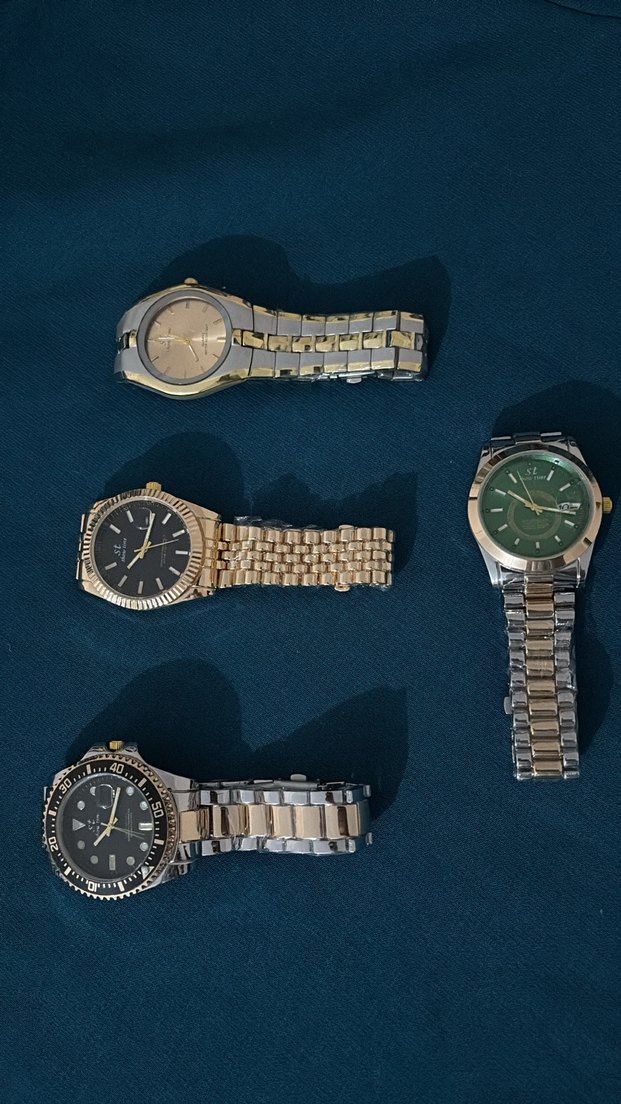 Klasik ve Çağdaş Erkek Saatleri Seti - Görsel 3