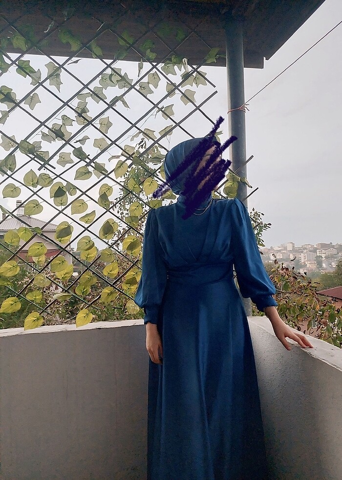 Saks mavisi tesettür elbise - Görsel 2