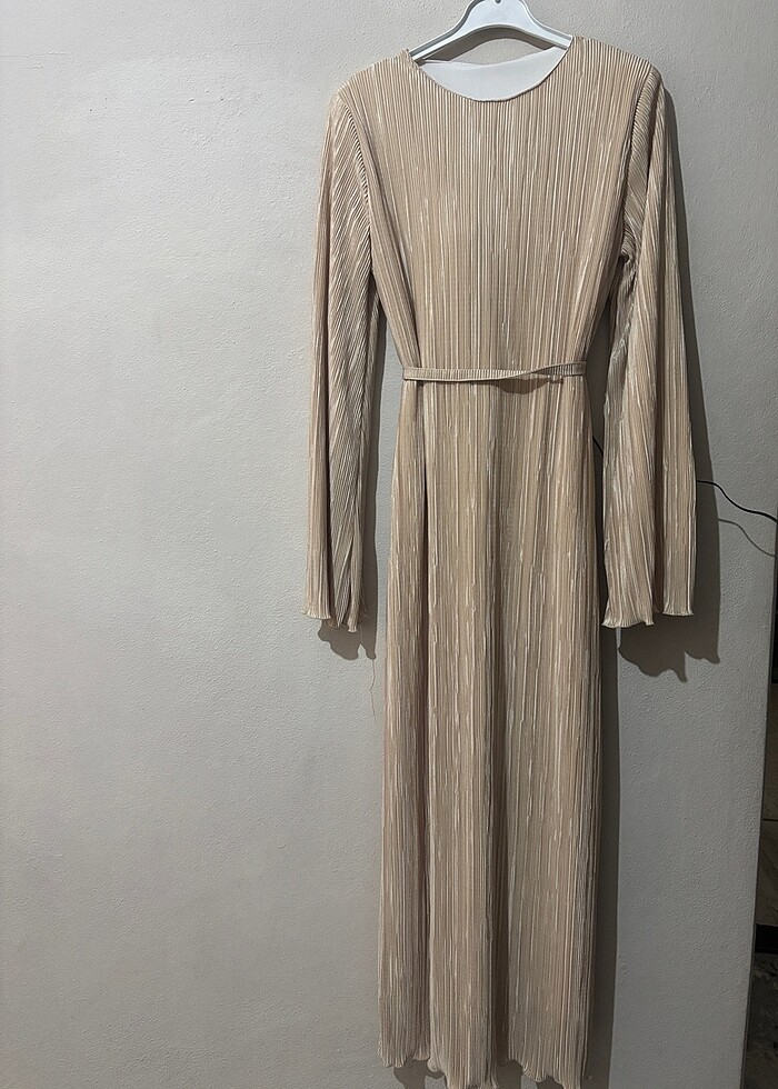 Hafif parlak şık abiye elbise - Görsel 4