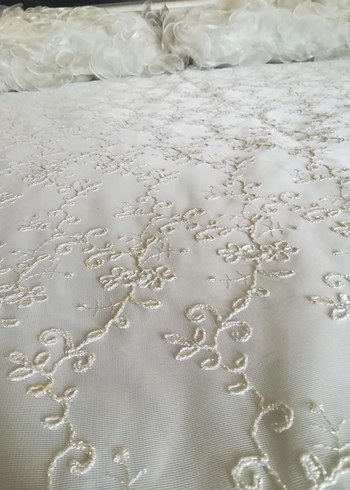 Beyaz Nakışlı Gelinlik Yatak Örtüsü - Görsel 4