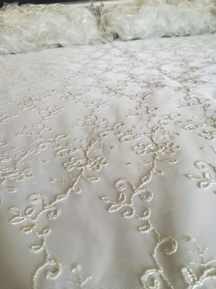 Beyaz Nakışlı Gelinlik Yatak Örtüsü - Görsel 4