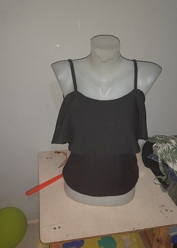 Zara Kadın Siyah Mini Fırfırlı Straplez Bluz