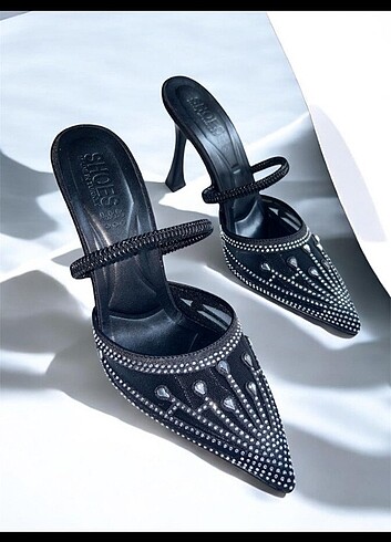 Diğer İnce Topuklu Taşlı Saten Stiletto Siyah