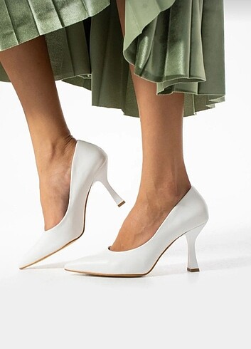 İnce Topuklu Deri Stiletto Beyaz 