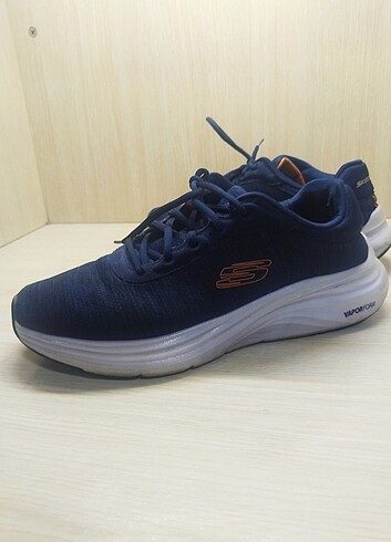 44 Beden SKECHERS AYAKKABI