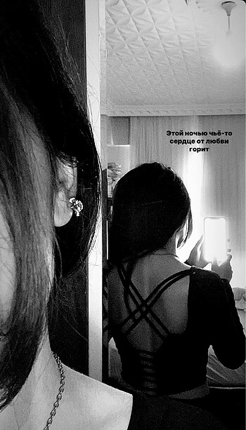 Sırt dekolteli crop