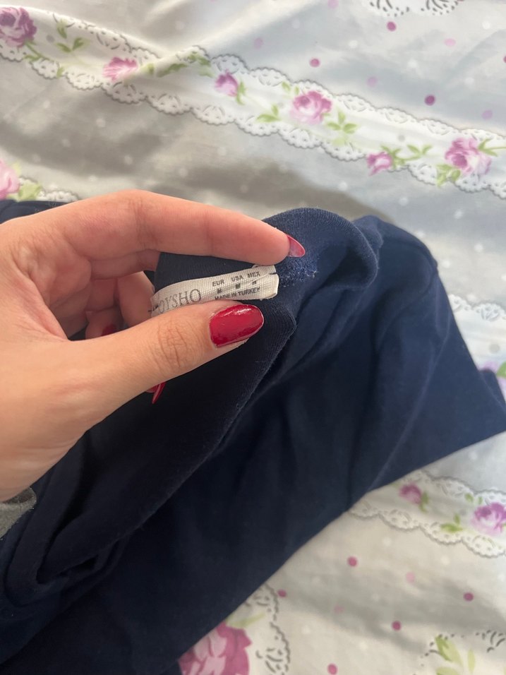 Siyah V Yakalı Kısa Kollu Kadın Tişört - Görsel 2