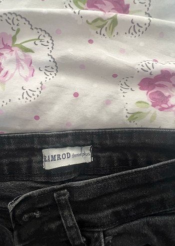 Siyah Fermuarlı Uzun Kadın Kot Pantolon - Görsel 3