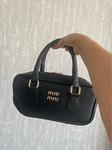 Miu çanta
