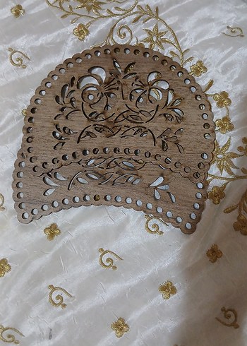 İşlemeli Dantelli Vintage Kadın Broş