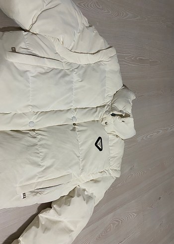 Prada yeni sezon Düğmeli Beyaz Kadın Kışlık Mont oversize