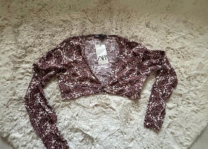 Zara büstiyer