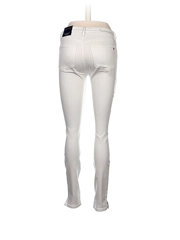 27 Beden Tommy Hilfiger Jean / Kot %70 İndirimli.