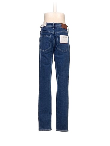 27 Beden Tommy Hilfiger Jean / Kot %70 İndirimli.