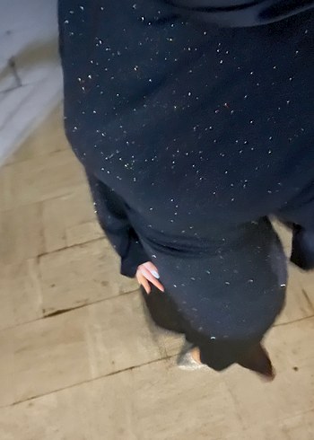 Siyah simli arkadan ipli ayarlanabılır elbise - Görsel 2