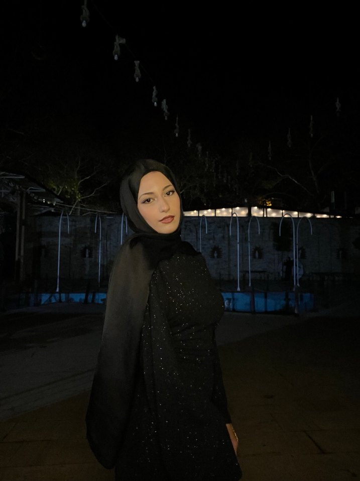 Siyah simli arkadan ipli ayarlanabılır elbise - Görsel 3