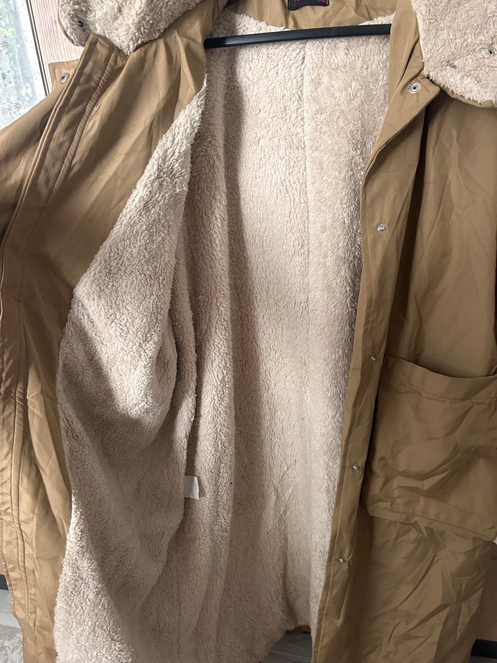 Bej Peluş Detaylı Mont - Görsel 2