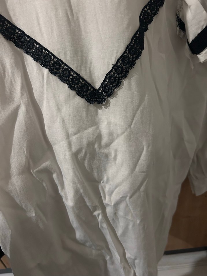 Dantel Detaylı Beyaz Gömlek - Görsel 3