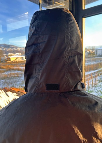 Nike Siyah Parlak Yüksek Yakalı Erkek Yağmurluk - Görsel 5