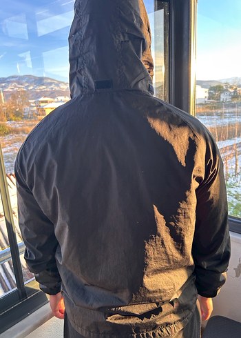 Nike Siyah Parlak Yüksek Yakalı Erkek Yağmurluk - Görsel 4