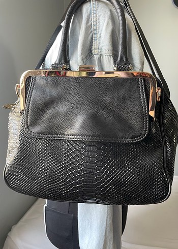 Vintage Siyah Yılan Derisi Desenli Çanta - Görsel 3