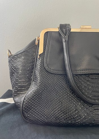 Vintage Siyah Yılan Derisi Desenli Çanta - Görsel 12