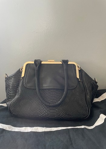 Vintage Siyah Yılan Derisi Desenli Çanta - Görsel 9