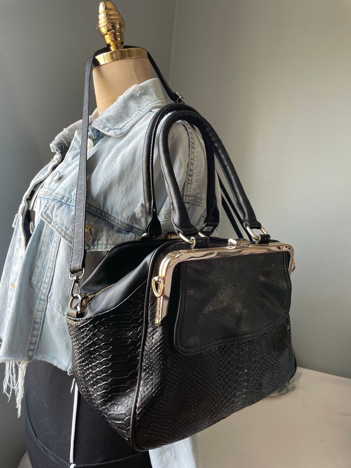 Vintage Siyah Yılan Derisi Desenli Çanta - Görsel 4