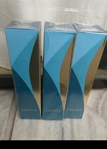 Divine Oriflame 