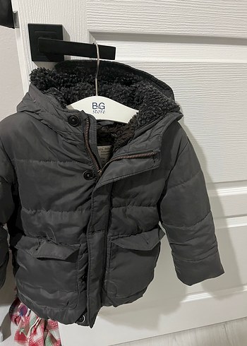 Zara Erkek Çocuk Gri Kürklü Street Wear Mont - Görsel 2