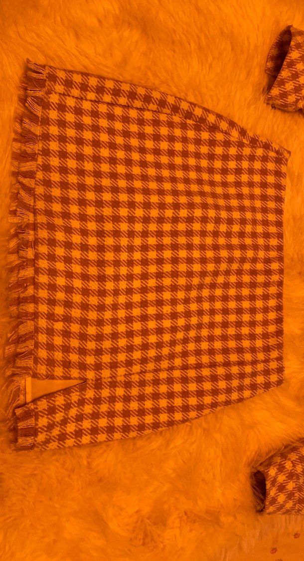 Beyaz mor kareli ceketli etek takımı - Görsel 2