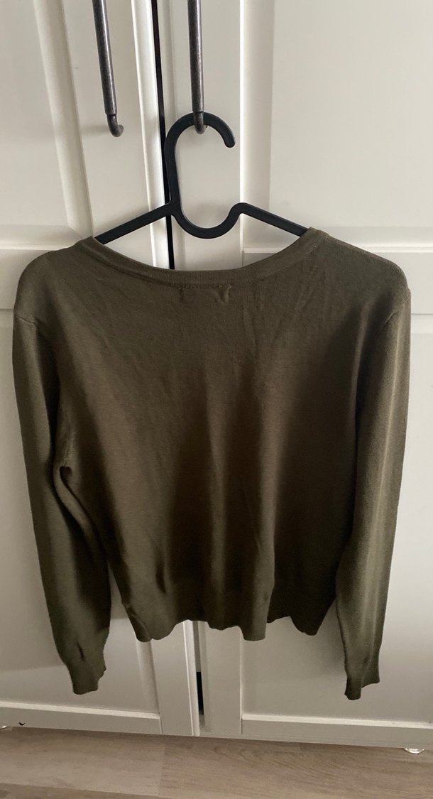 Düğmeli Uzun Kollu yeşil  Hırka - Görsel 2