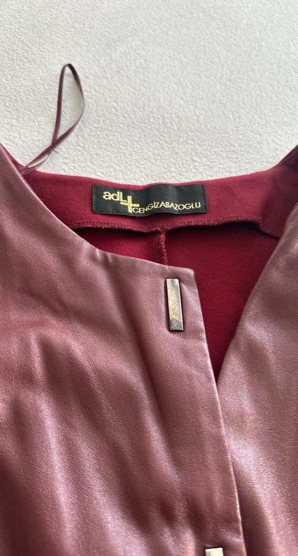 Bordo Deri Düğmeli Kolsuz Takım - Görsel 5